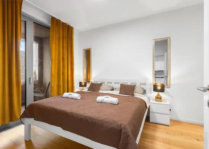 Skypark, Luxusny S Parkovanim Vo Vyske Apartmán *