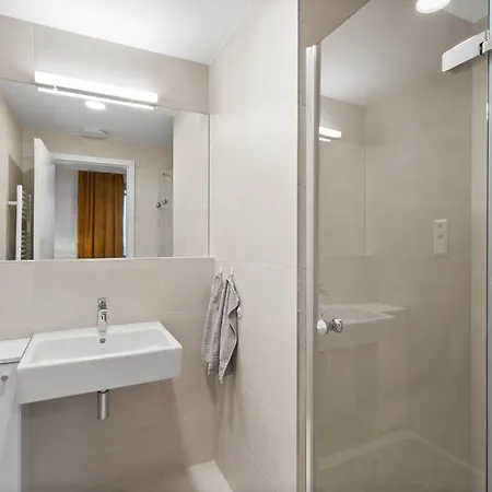 Skypark, Luxusny S Parkovanim Vo Vyske Lägenhet