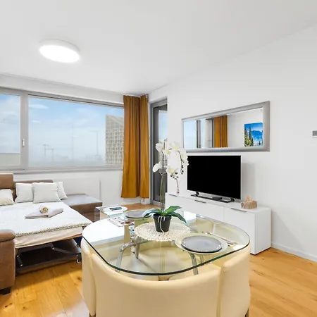 Skypark, Luxusny S Parkovanim Vo Vyske * Bratislava