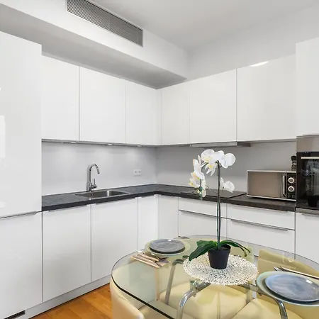 Appartement Skypark, Luxusny S Parkovanim Vo Vyske Bratislava