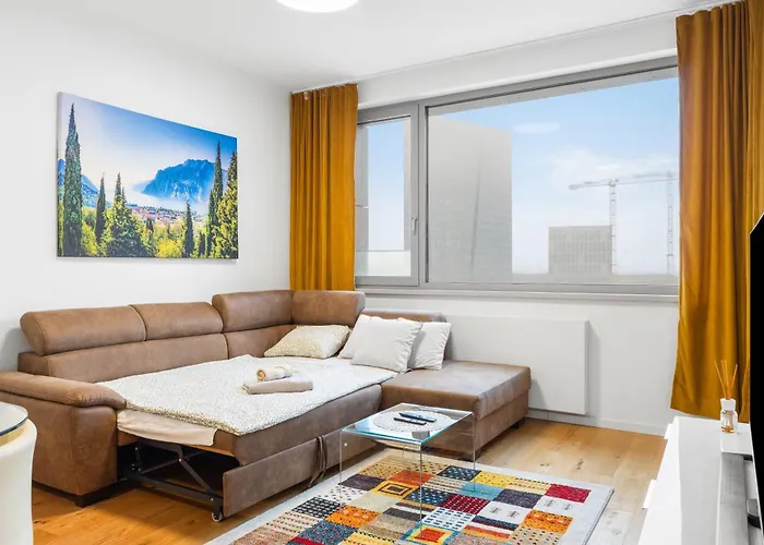 Skypark, Luxusny S Parkovanim Vo Vyske Pozsony